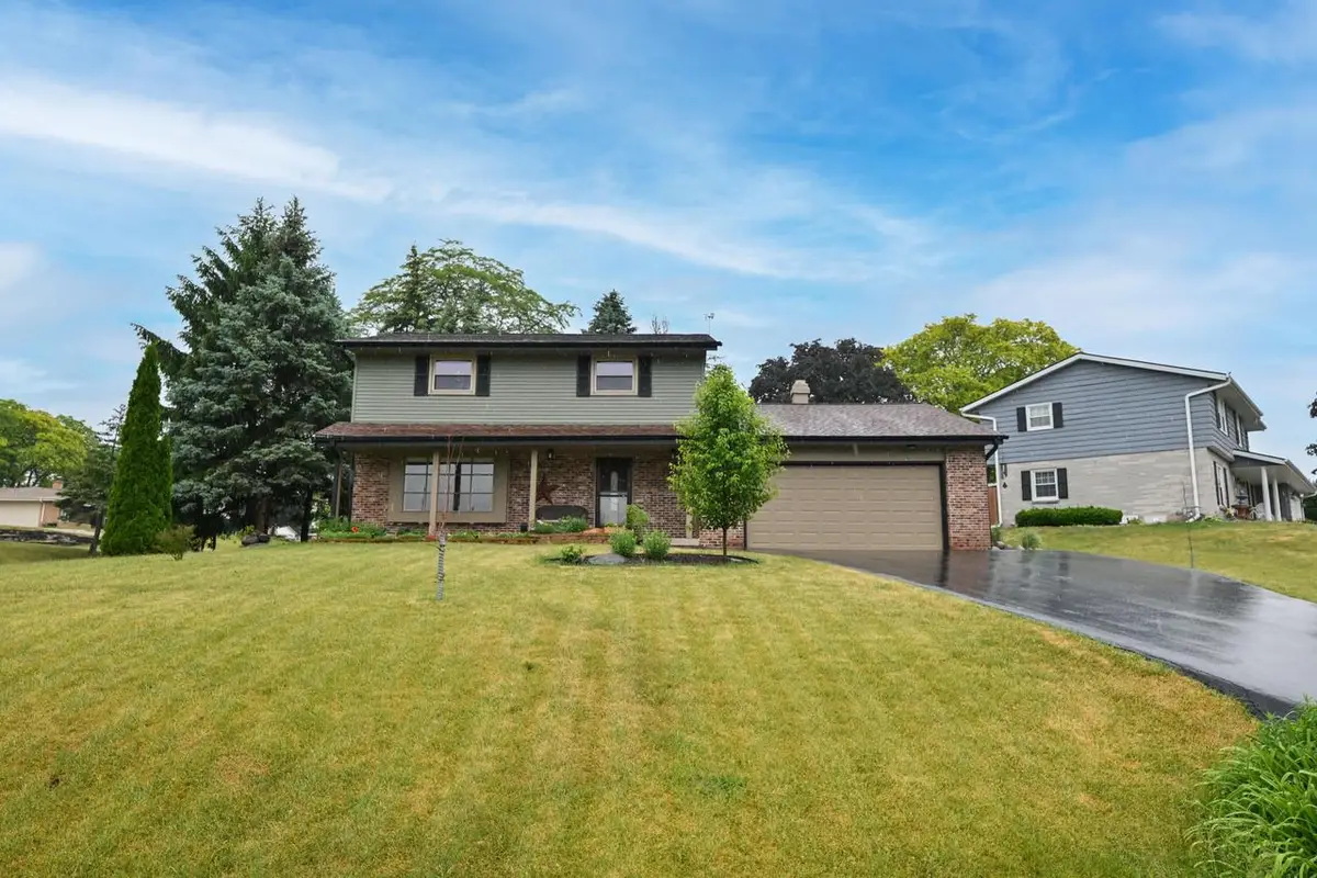 12525 W Eden TRAIL, New Berlin, WI 53151 - #1