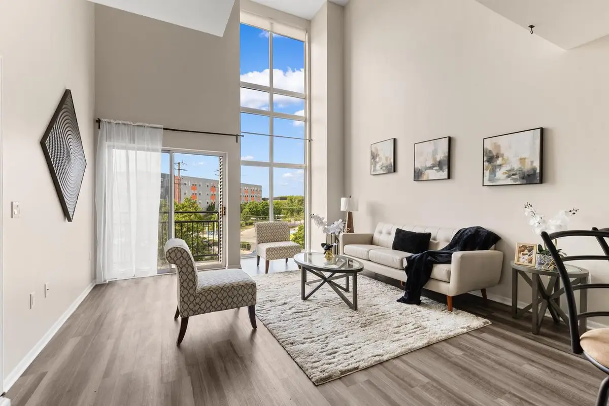 2121 S Kinnickinnic AVENUE #110, Milwaukee, WI 53207 - #1