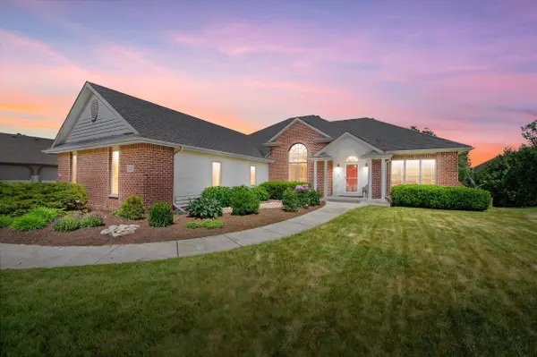 W172N7810 Shady LANE, Menomonee Falls, WI 53051