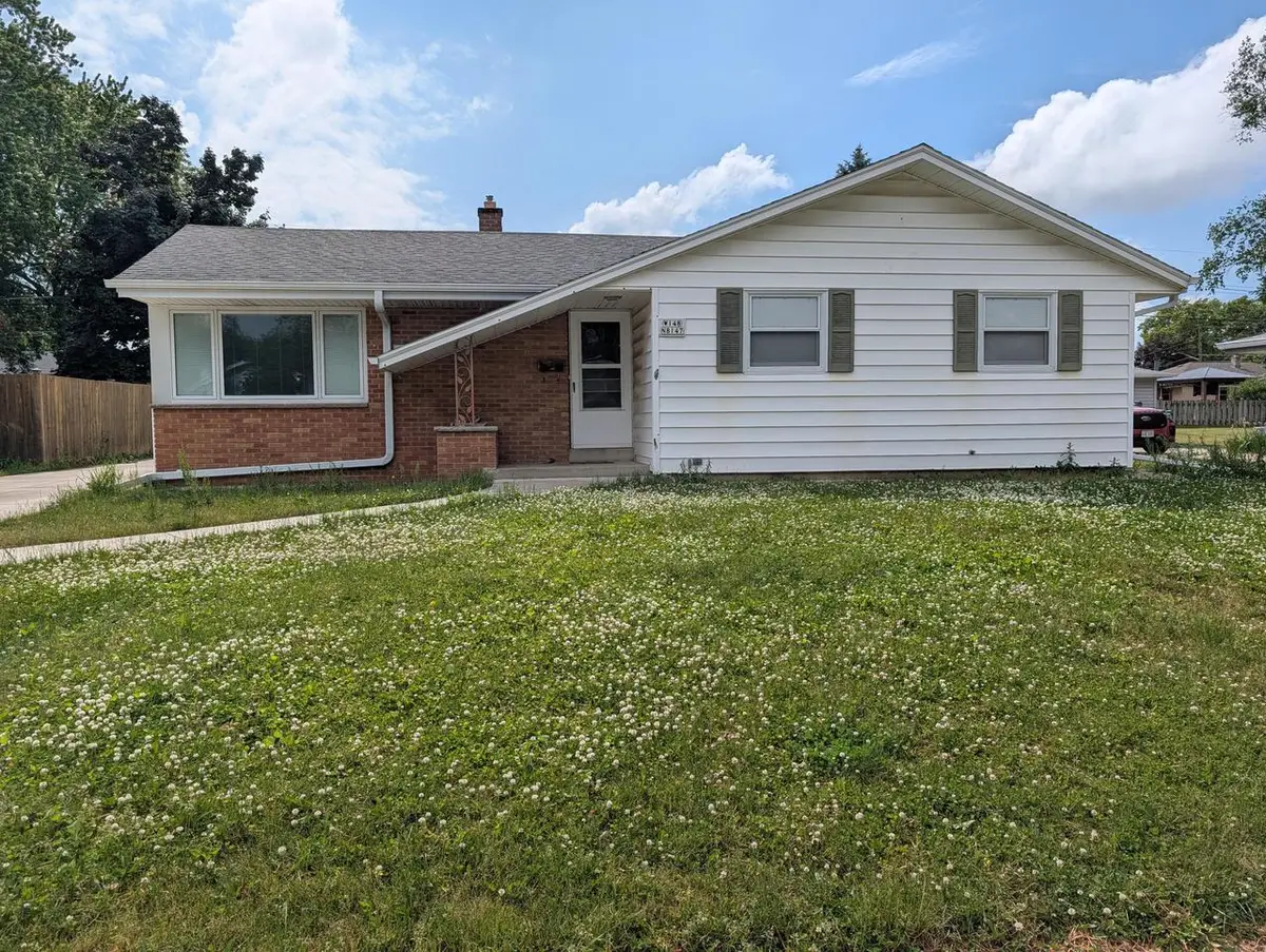 W148N8147 University DRIVE, Menomonee Falls, WI 53051 - #1