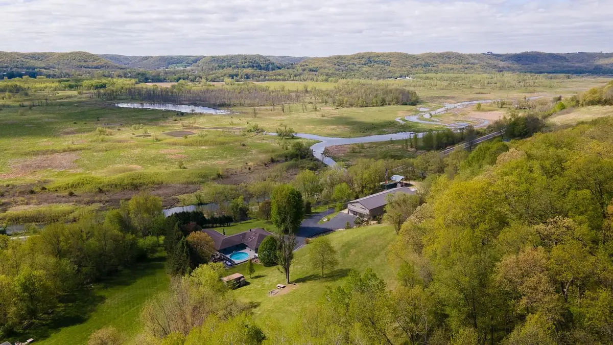 5000 County 21, La Crescent, MN 55947 - #1