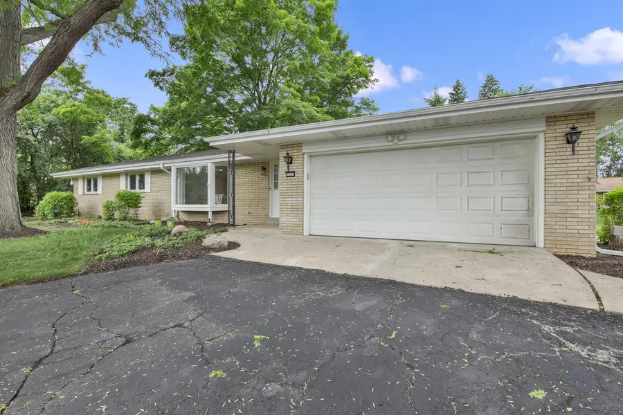 3285 Wetzel LANE, Brookfield, WI 53005 - #3
