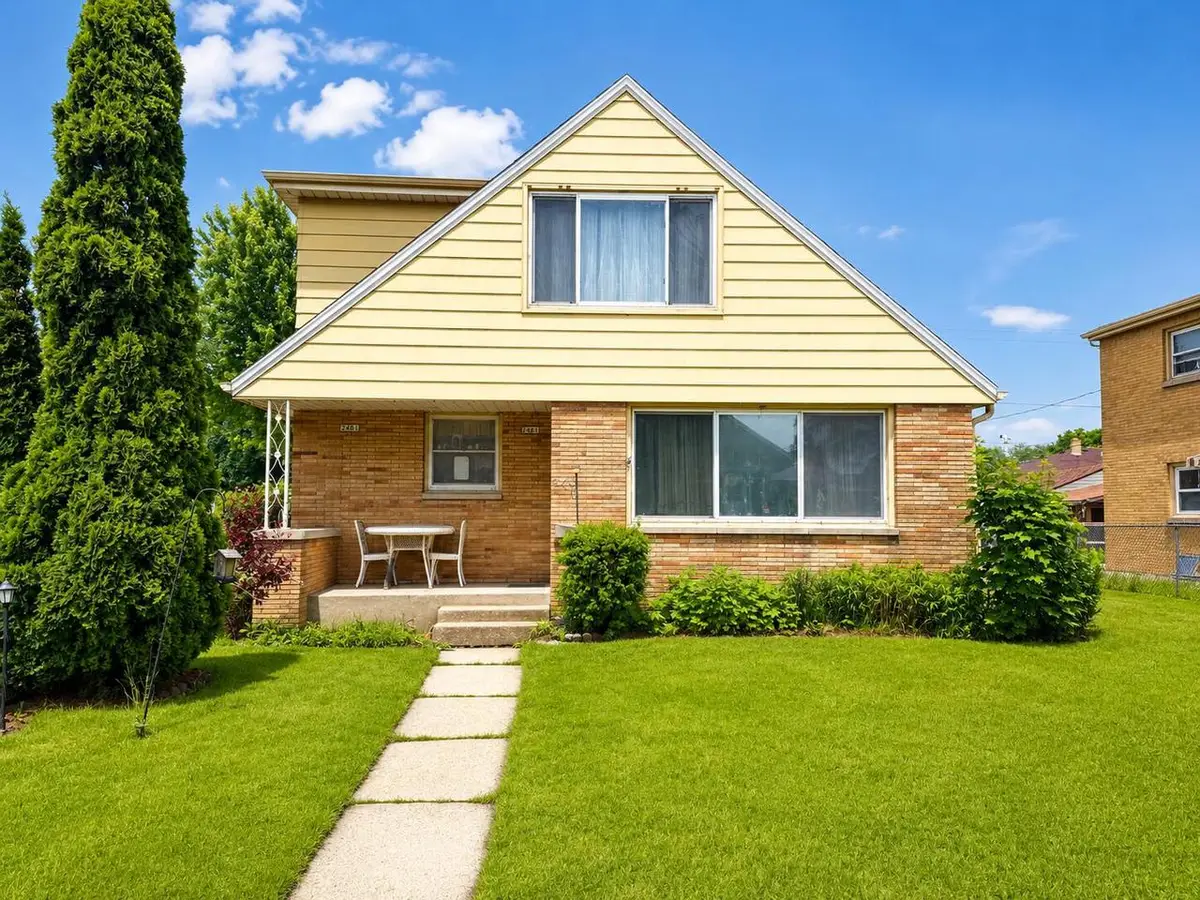2401 W Tripoli AVENUE, Milwaukee, WI 53221 - #1