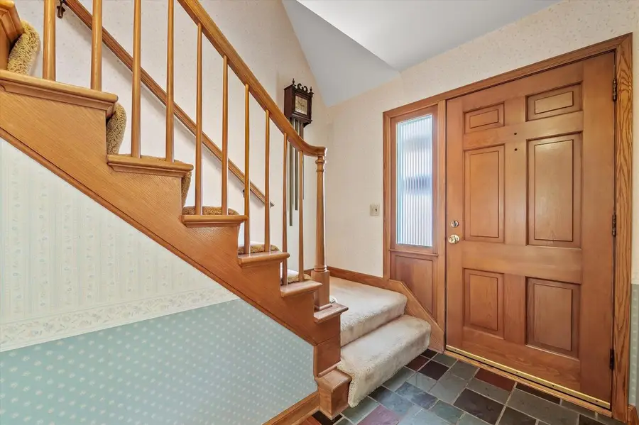 N87W15765 Belleview BOULEVARD, Menomonee Falls, WI 53051 - #2