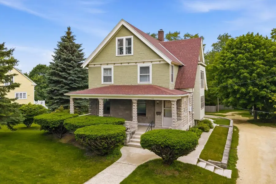 924 W Grand AVENUE, Port Washington, WI 53074 - #2