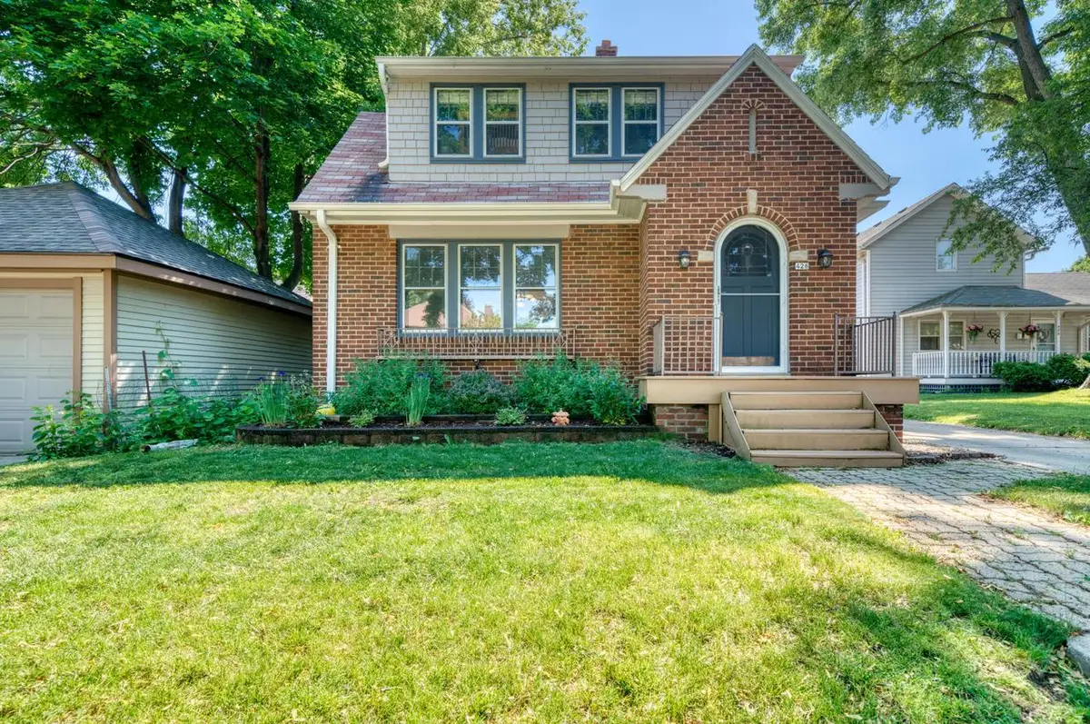 426 N 70th STREET, Wauwatosa, WI 53213 - #1