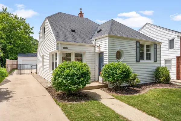 4617 N Sheffield AVENUE, Whitefish Bay, WI 53211