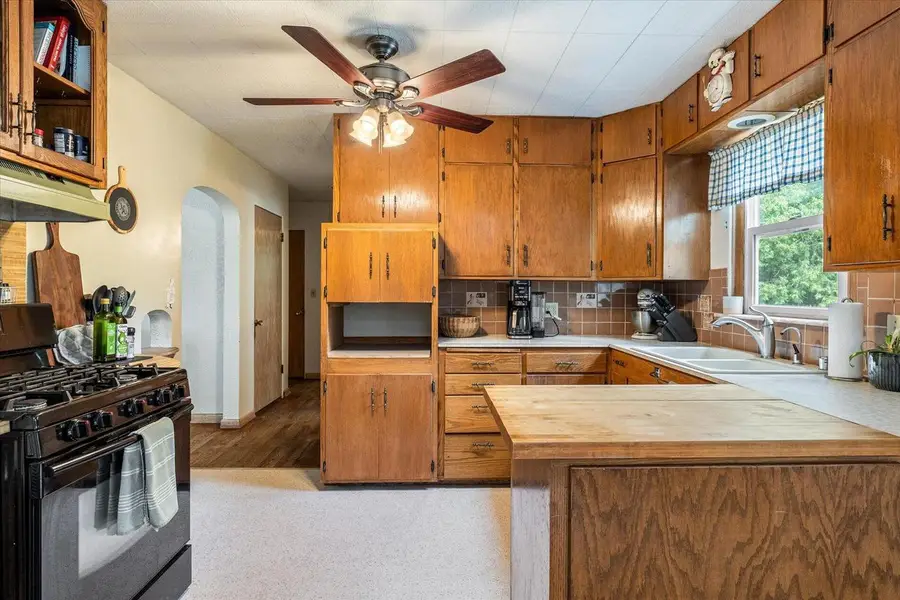 N5298 State Road 35, Onalaska, WI 54650 - #3
