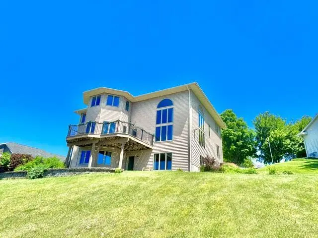 203 Eagle Bluff ROAD, La Crescent, MN 55947 - #2