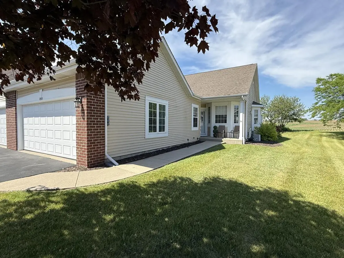 1063 Niagara LANE, Port Washington, WI 53074 - #1