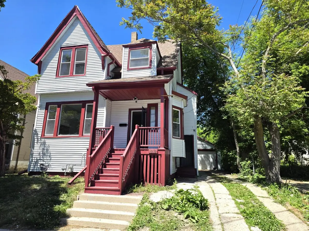 1212 W Chambers STREET, Milwaukee, WI 53206 - #1