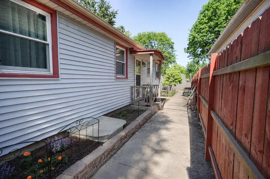 3228 S 51st STREET, Milwaukee, WI 53219 - #3