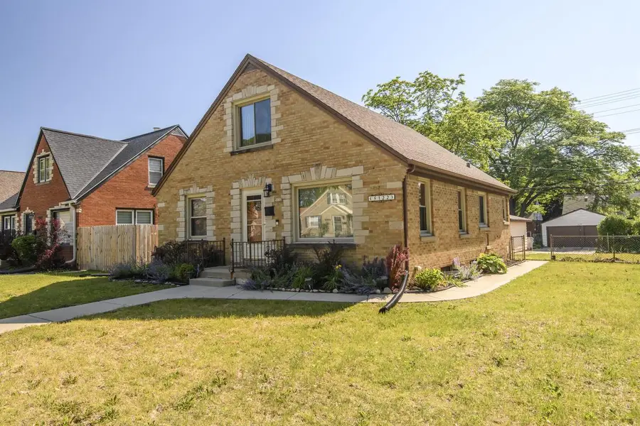 5122 N 65th STREET, Milwaukee, WI 53218 - #2