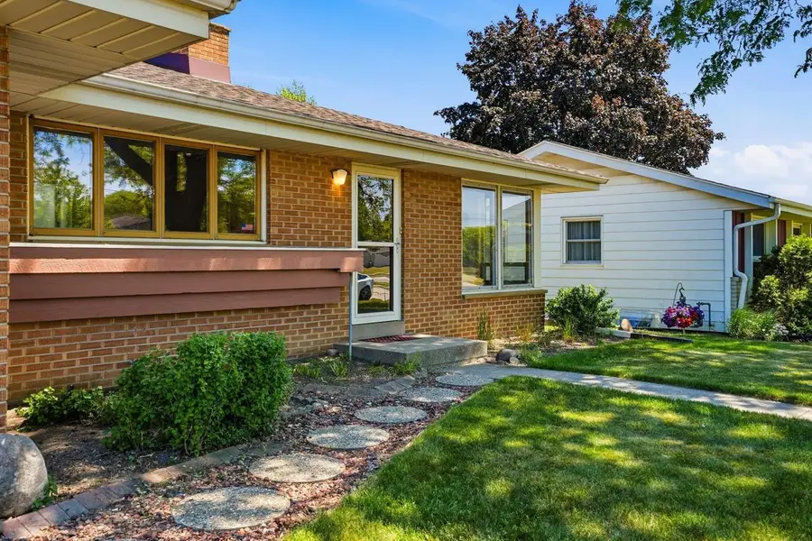 501 Nicholson AVENUE, South Milwaukee, WI 53172 - #2