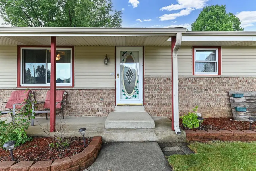 1332 Lakeview AVENUE, South Milwaukee, WI 53172 - #2