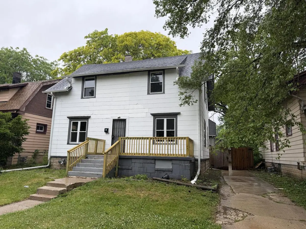 3726 W Fairmount AVENUE, Milwaukee, WI 53209 - #1