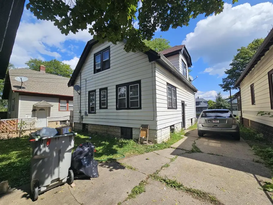 4143 N 10TH STREET, Milwaukee, WI 53209 - #3