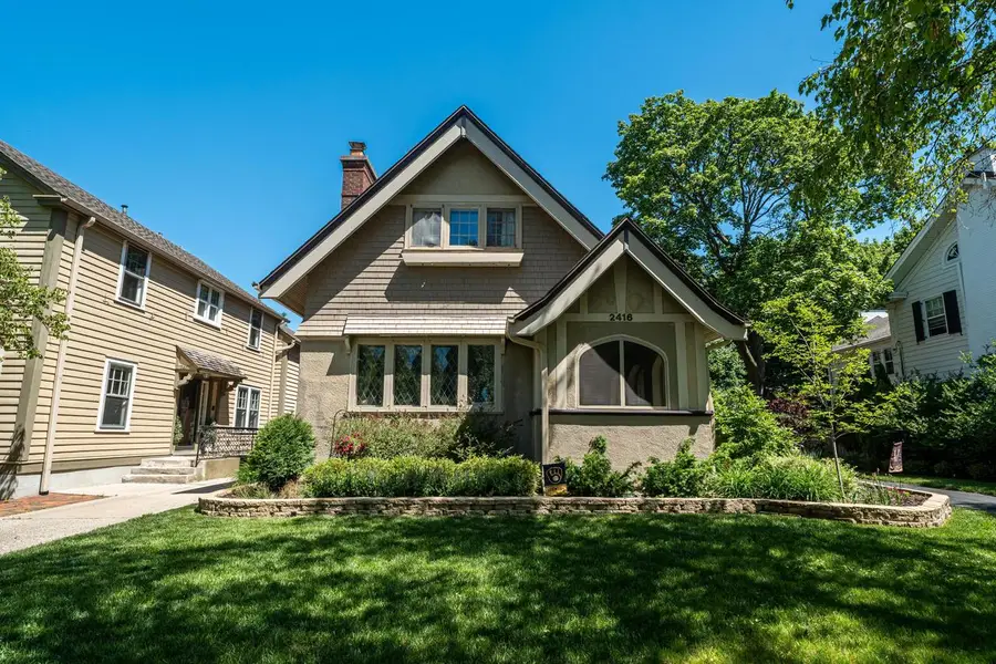2416 E Beverly ROAD, Shorewood, WI 53211 - #3