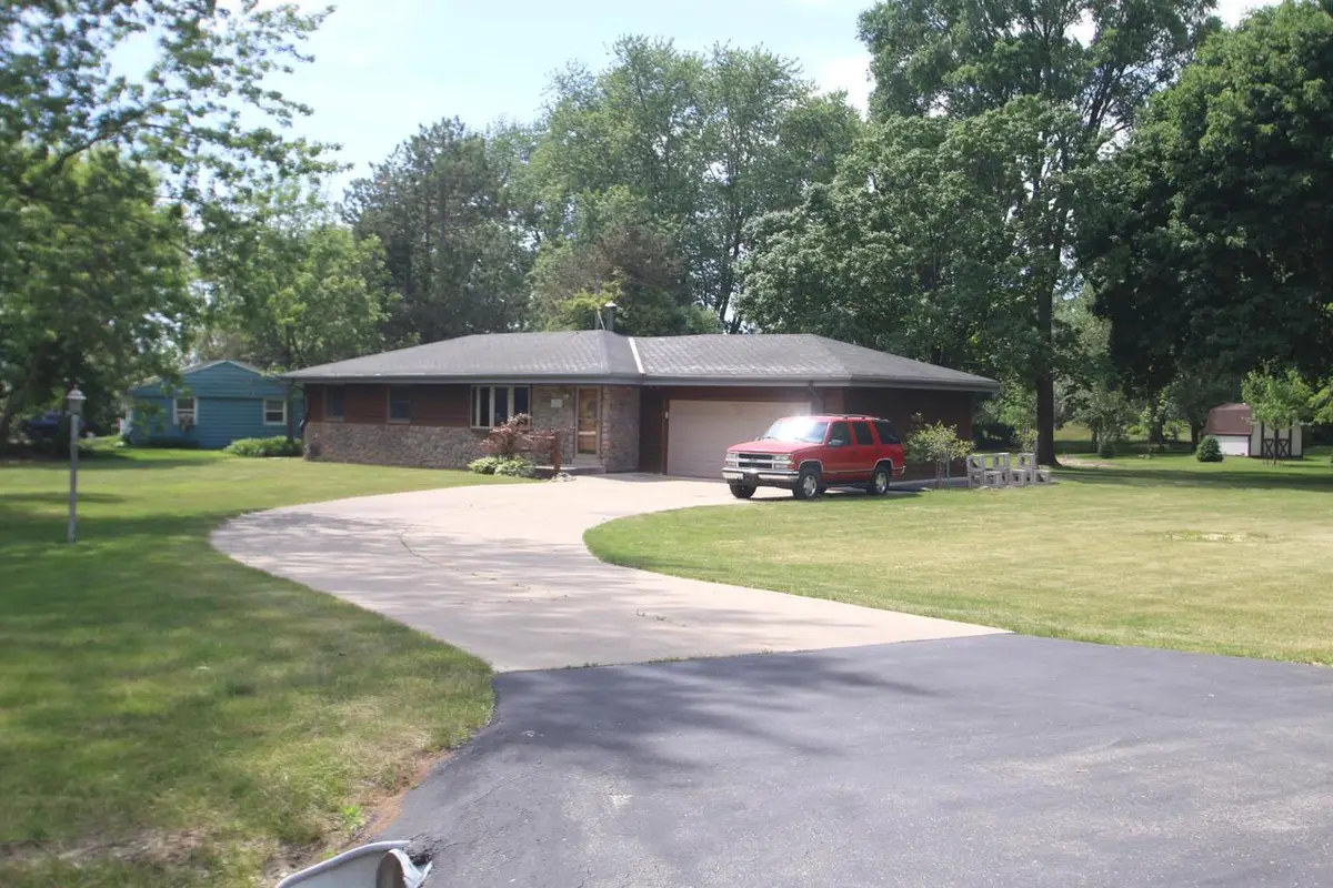 N48W19068 Joetta DRIVE, Menomonee Falls, WI 53051 - #1