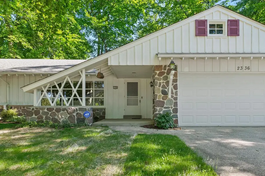 2336 W Green Tree ROAD, Milwaukee, WI 53209 - #2