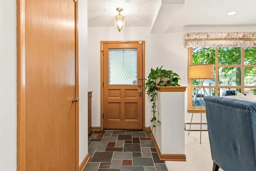2336 W Green Tree ROAD, Milwaukee, WI 53209 - #3