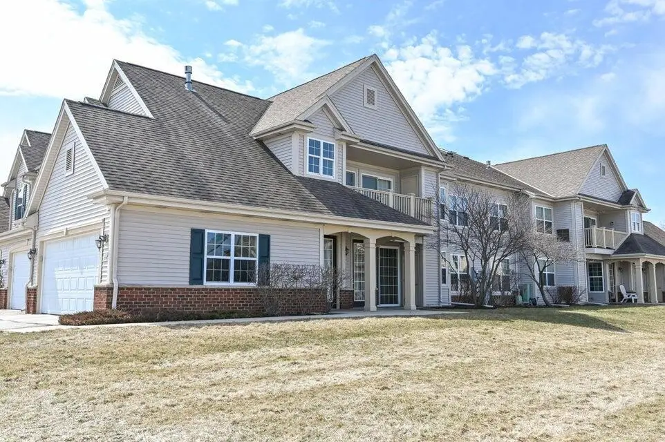 W206N16706 Blackberry CIRCLE, Jackson, WI 53037 - #1