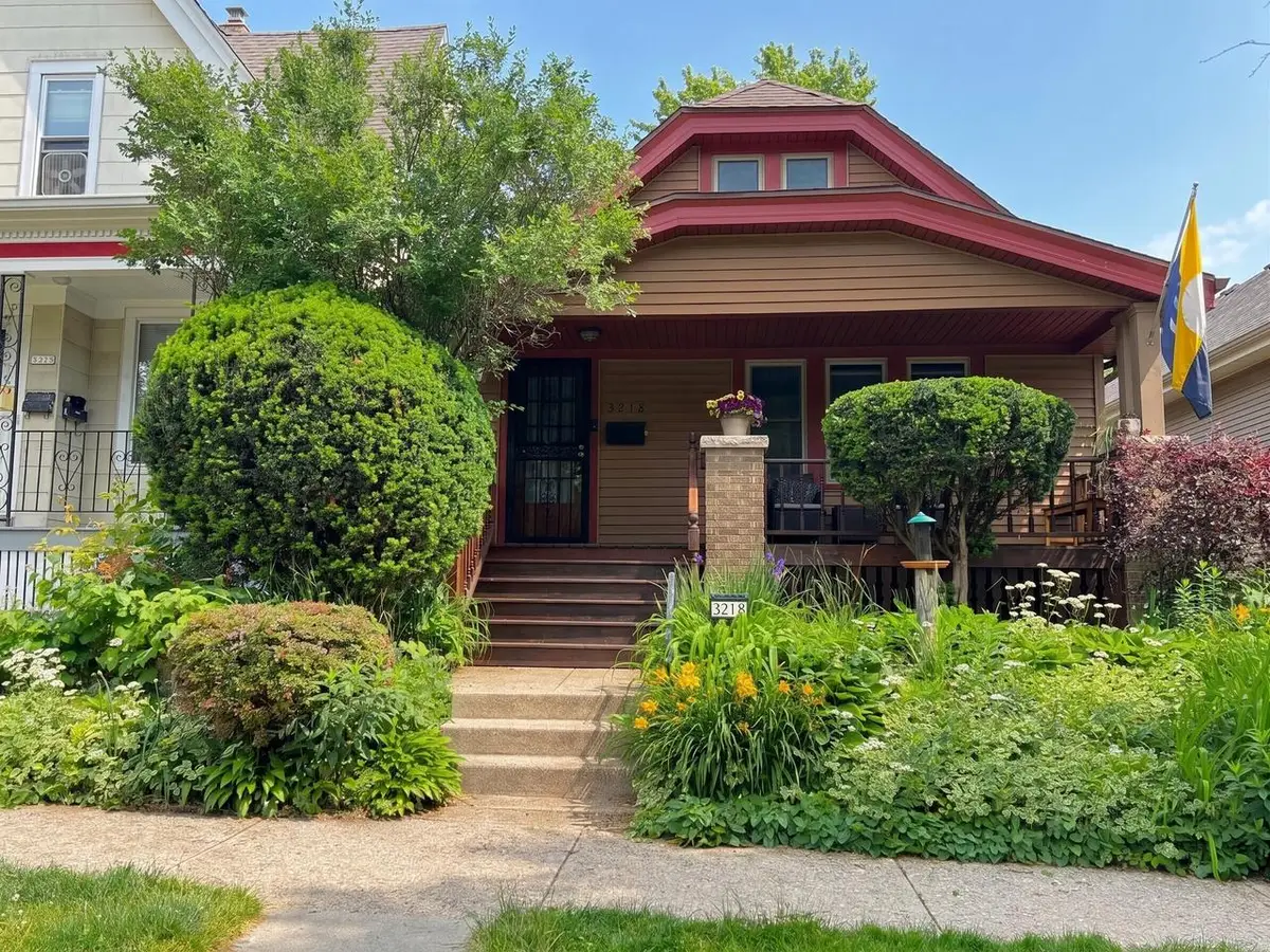3218 N Newhall STREET, Milwaukee, WI 53211 - #1