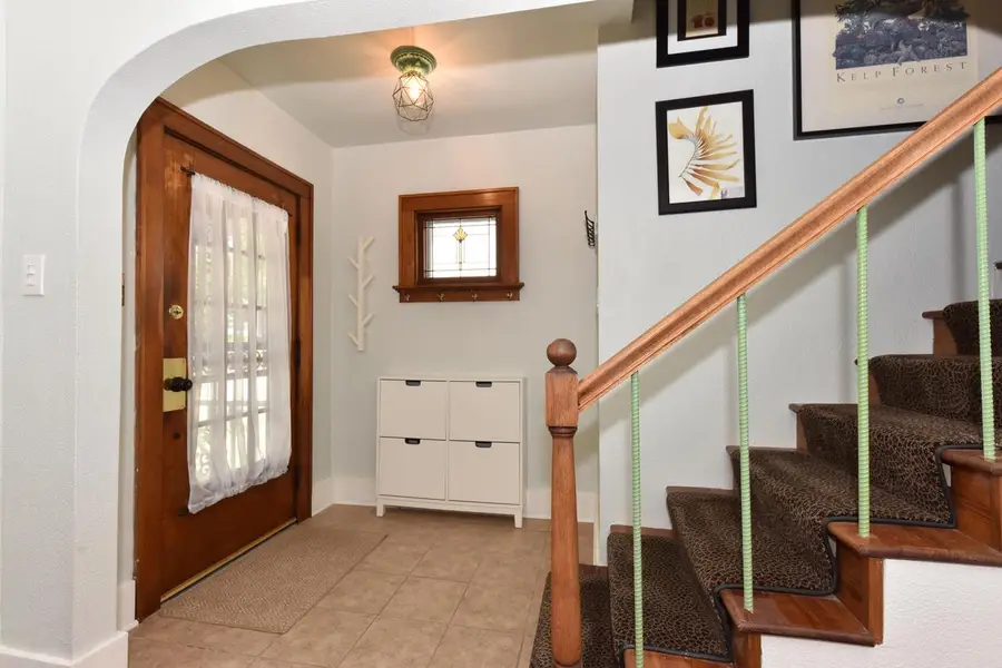 3218 N Newhall STREET, Milwaukee, WI 53211 - #3