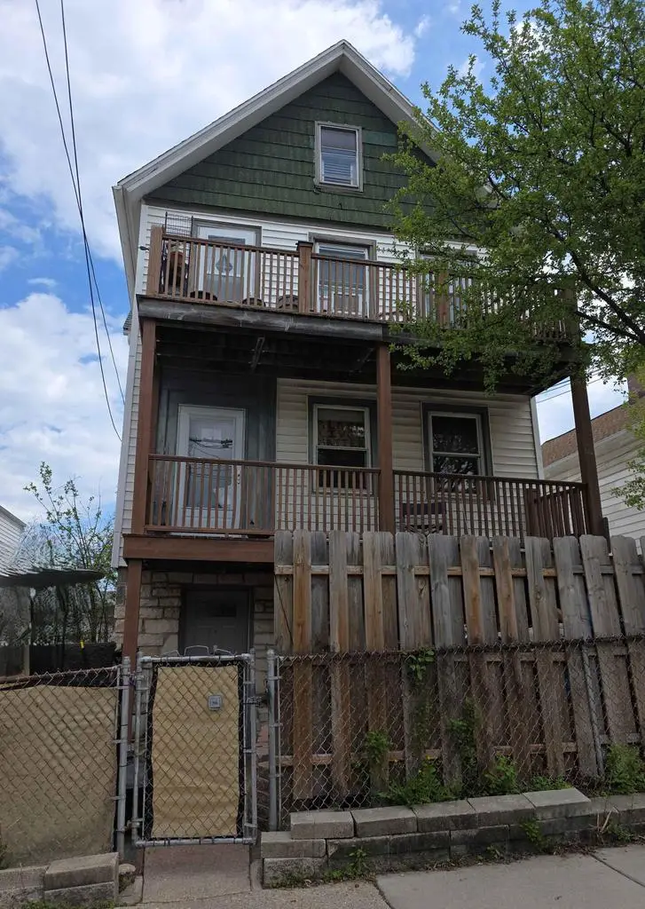 1817 N Humboldt AVENUE #1838 N Humboldt, Milwaukee, WI 53202 - #3