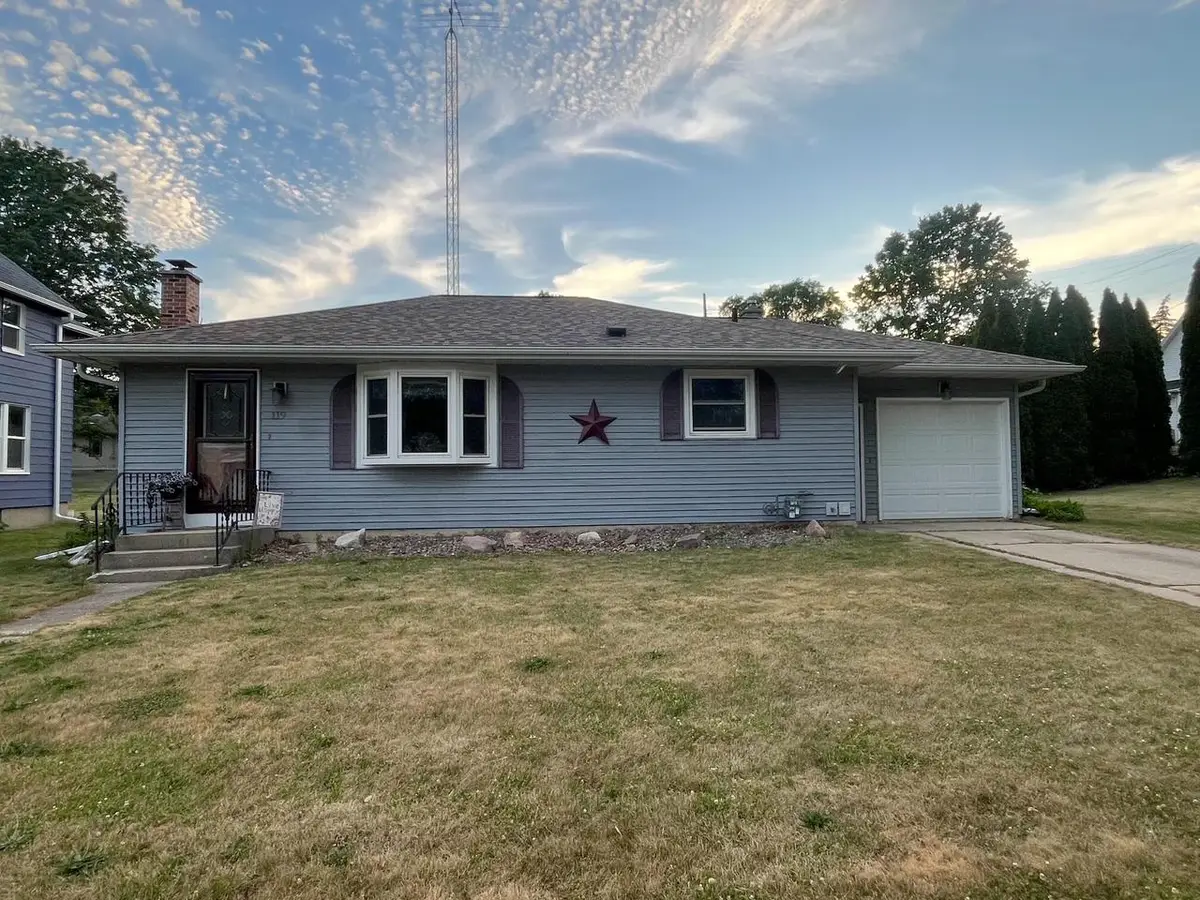 119 Roosevelt STREET, Fort Atkinson, WI 53538 - #1