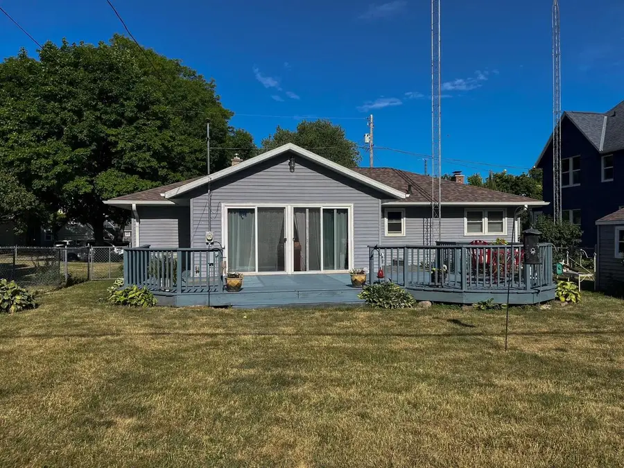119 Roosevelt STREET, Fort Atkinson, WI 53538 - #2