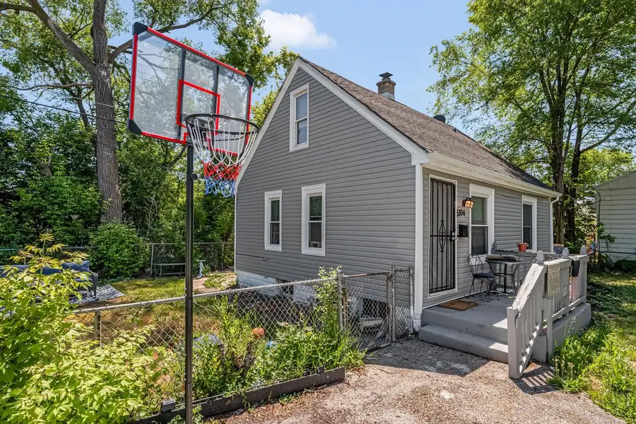 5304 N 64th STREET, Milwaukee, WI 53218 - #2
