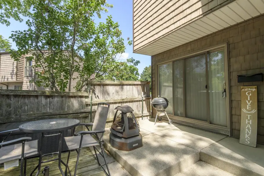 6941 W Glenbrook ROAD #3, Milwaukee, WI 53223 - #2