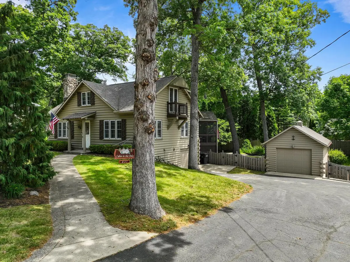 837 Van Slyke DRIVE, Fontana, WI 53125 - #1