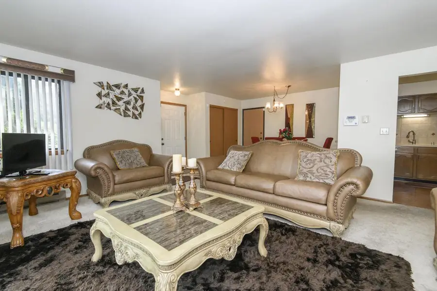 W177N9769 Riversbend CIRCLE E, Germantown, WI 53022 - #3