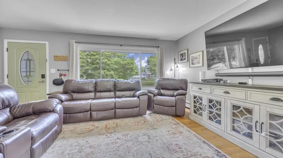 215 E Beutel ROAD, Port Washington, WI 53074 - #3