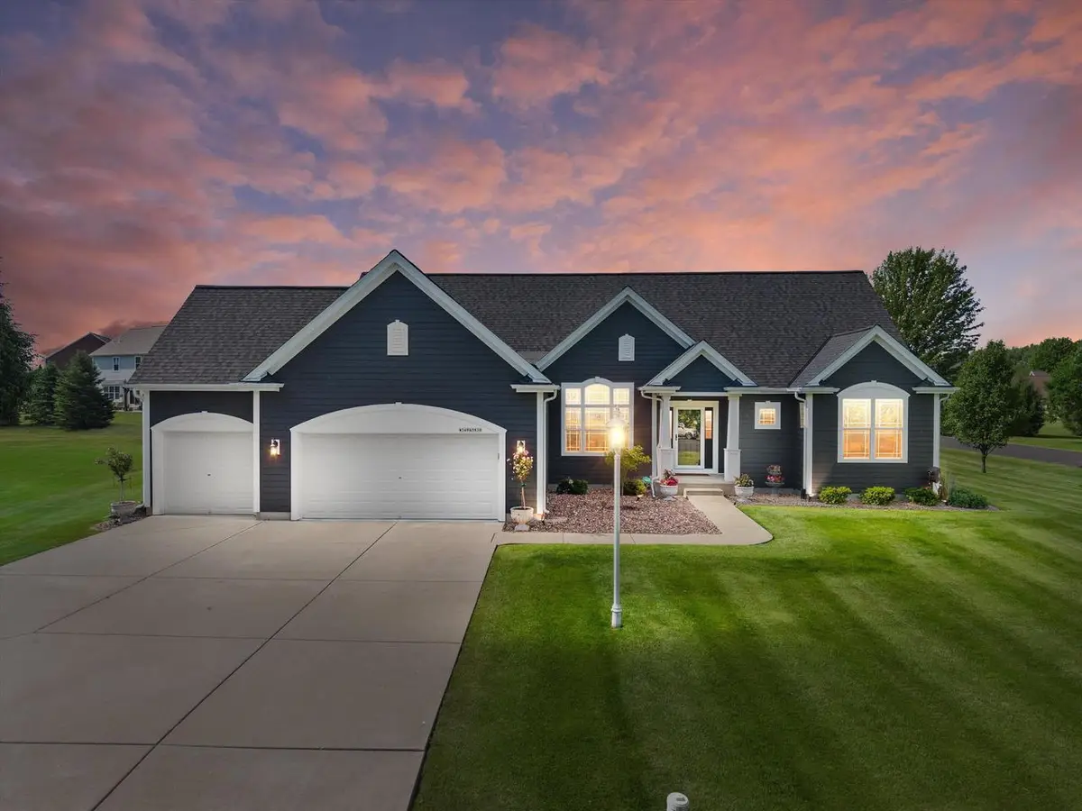 W349N5830 Sunflower COURT, Oconomowoc, WI 53066 - #1