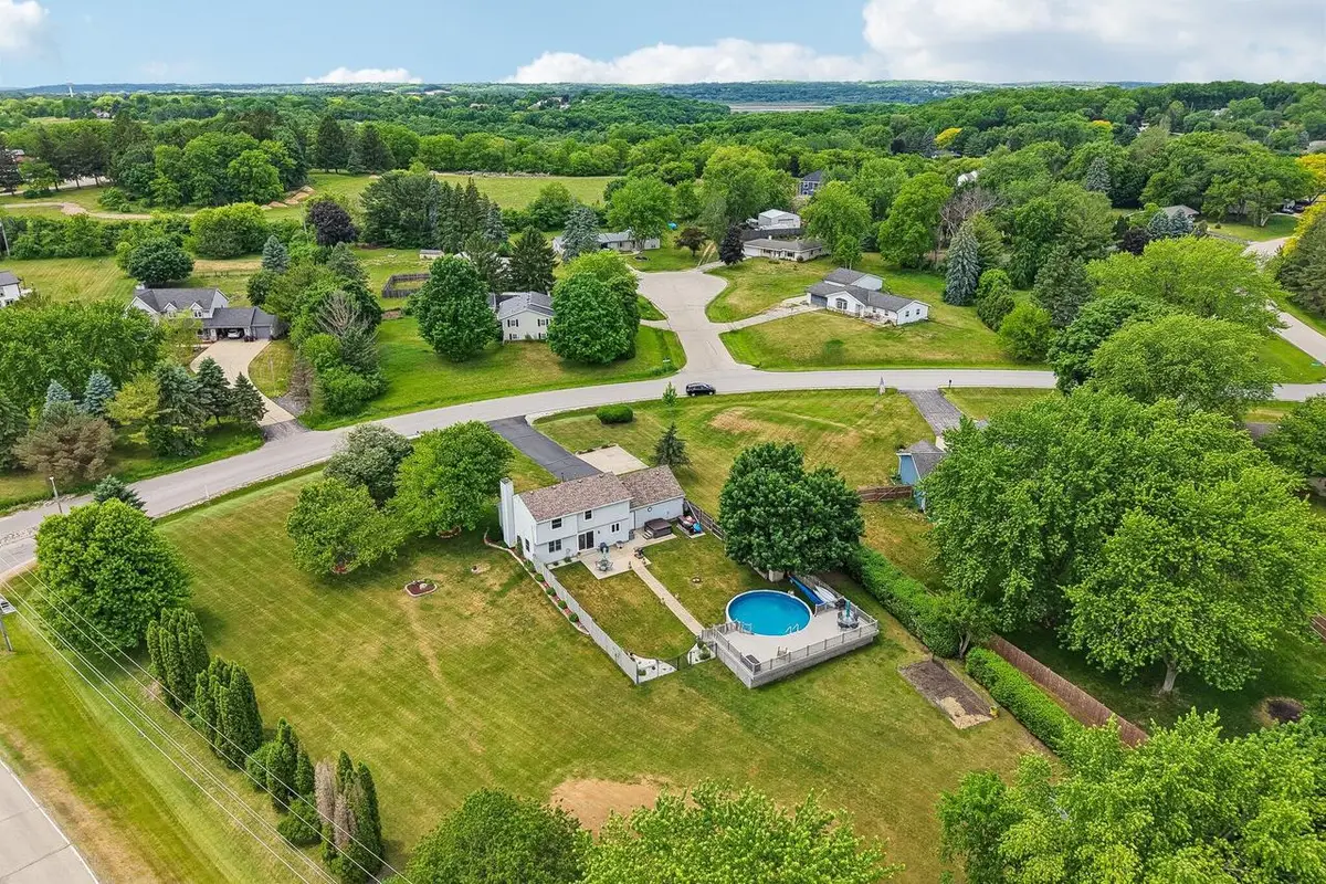 W276S9060 Hidden Lakes DRIVE, Mukwonago, WI 53149 - #1