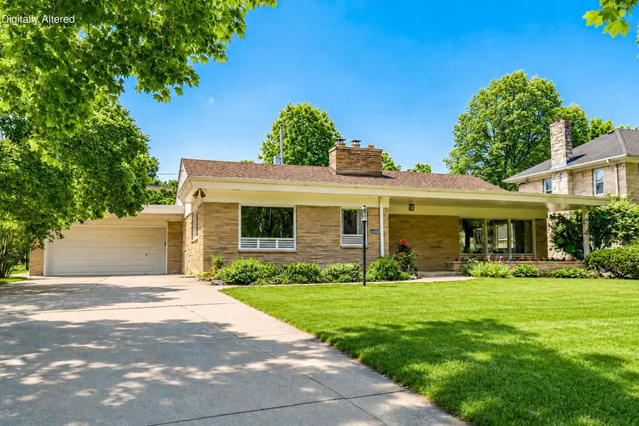 2518 N Harding BOULEVARD, Wauwatosa, WI 53226 - #3