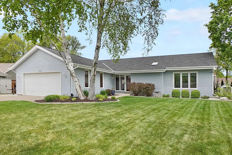 N24W22526 Beechwood LANE, Waukesha, WI 53186 - #2