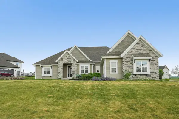 N66W15859 Winnebago TRAIL, Menomonee Falls, WI 53051