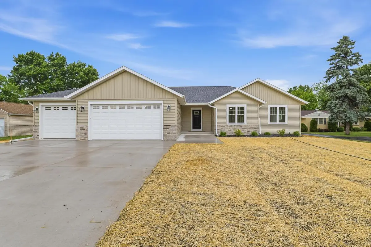 1150 FOND DU LAC AVENUE, Fond Du Lac, WI 54935 - #1