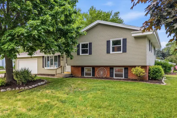 1620 1st AVENUE, Grafton, WI 53024