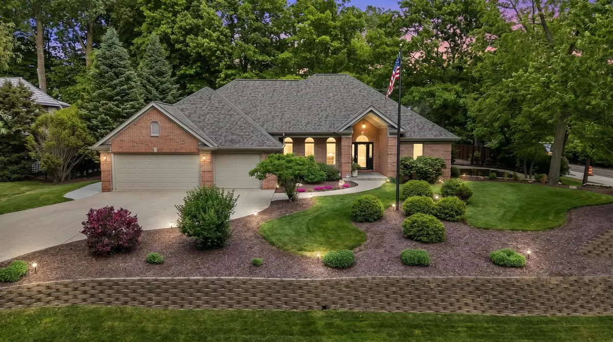 5001 Hunt Club ROAD, Wind Point, WI 53402 - #1