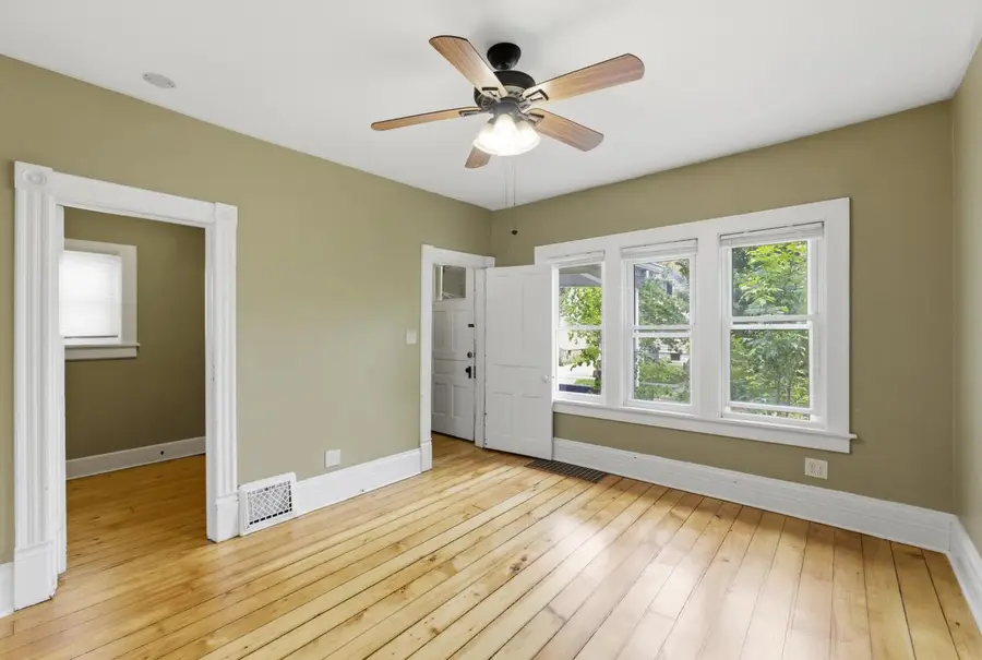 2657 N Weil STREET, Milwaukee, WI 53212 - #2