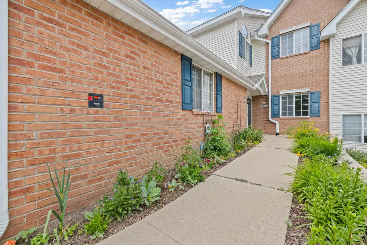 S77W19462 Lakewood DRIVE, Muskego, WI 53150 - #1