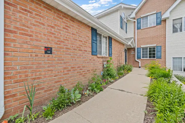 S77W19462 Lakewood DRIVE, Muskego, WI 53150