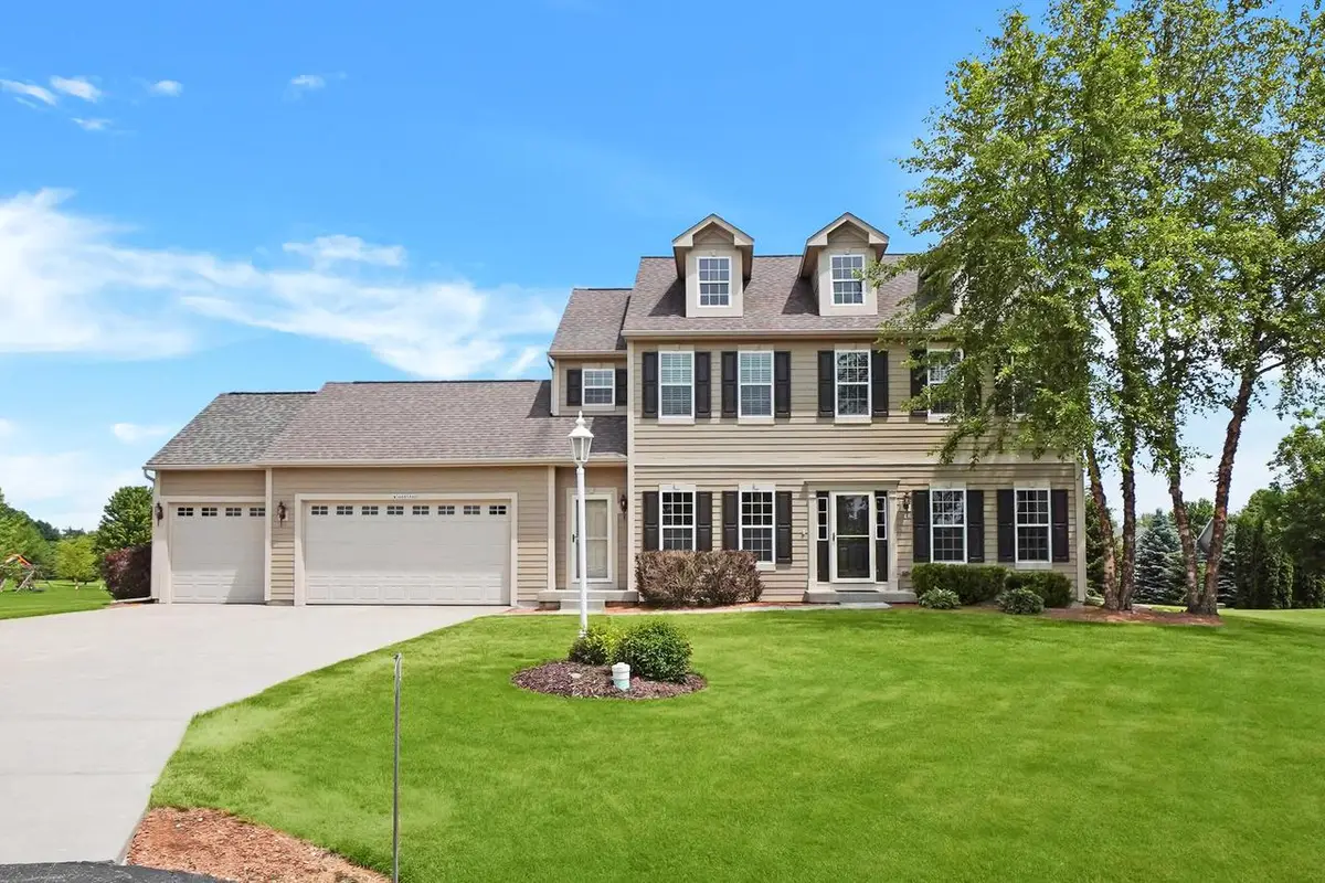 W348N5840 Snapdragon COURT, Oconomowoc, WI 53066 - #1