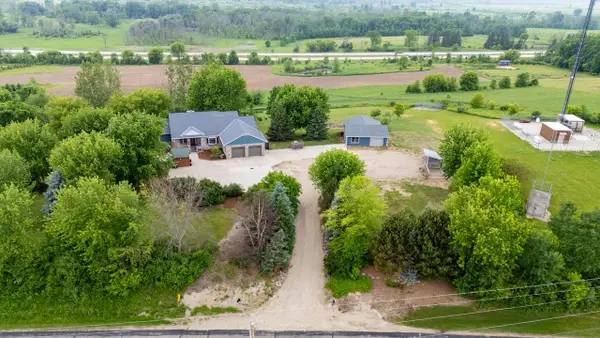 8151 Midland DRIVE, Allenton, WI 53002