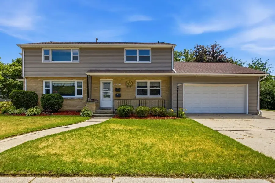 907 High STREET #907A, West Bend, WI 53090 - #2
